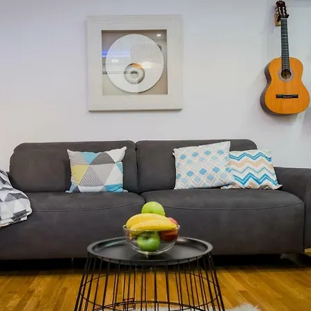 Happy Guest Apartment *